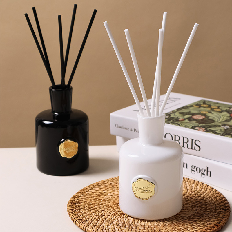 Home Fragrance Reed Diffuser - 200ML Flameless Reed Diffuser Aromatherapy Set